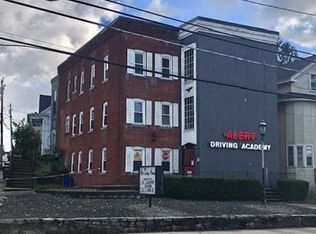 30 E Main St, Webster, MA 01570