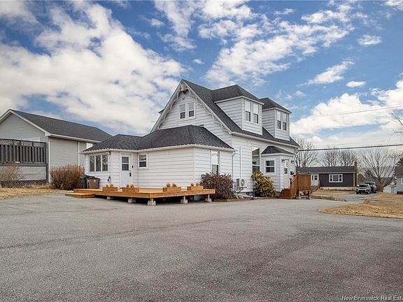 2nd image of 754 Sand Cove Rd