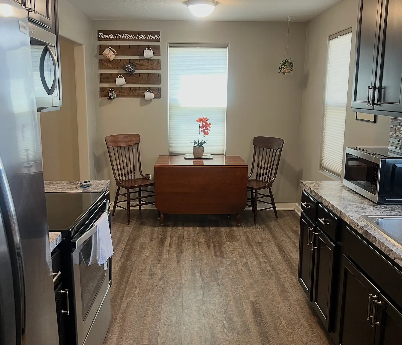 3 bed, 960 sqft, $1,995 — Photo 3
