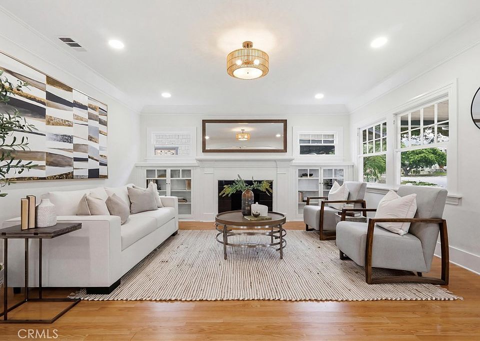 1st image of 349 N Glendora Ave
