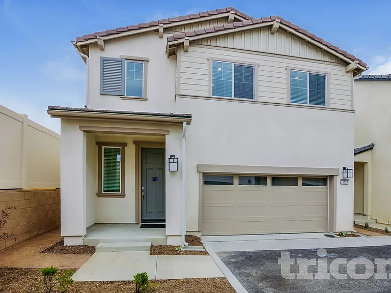 31654 Rosetta St — Photo 1