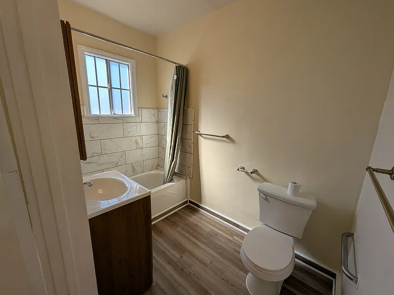 1011 W 65th St #1011 — Photo 10