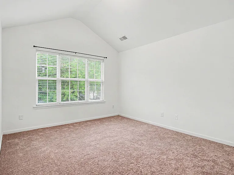 7514 Abigail Glen Dr — Photo 10
