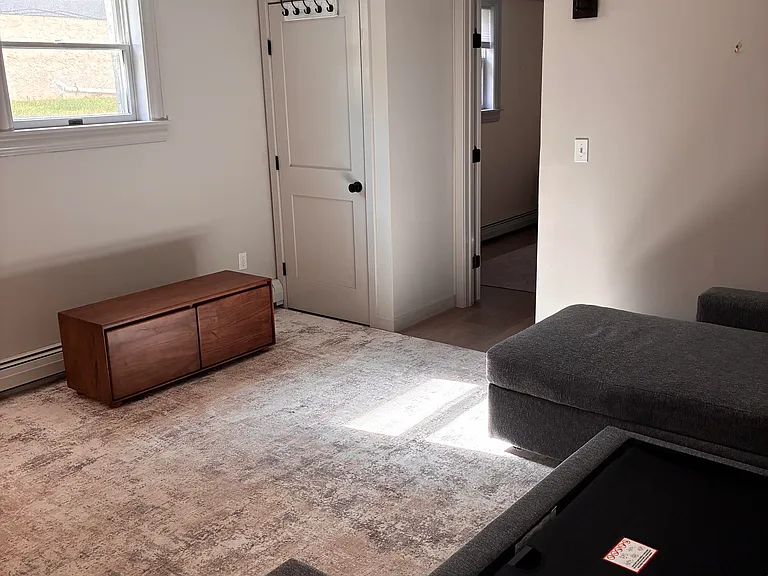 126 Bradford Ave — Photo 6