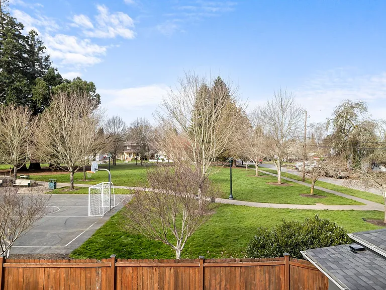Parkside Apartments — Photo 45
