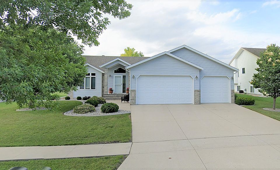 1st image of 722 Wyndemere Dr