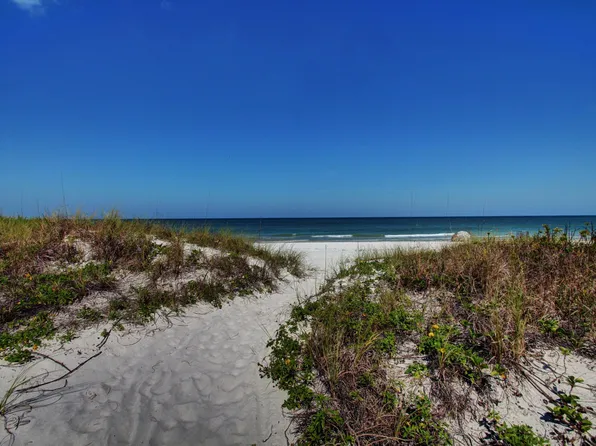 2000 Gulf Blvd APT 11, Indian Rocks Beach, FL 33785