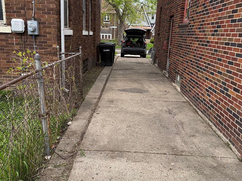 3737 Pasadena St, photo 2