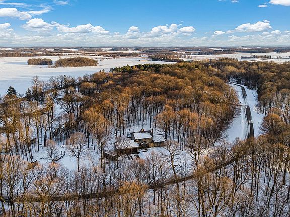 5th image of 23146 Grandview Loop