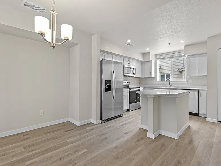 The Townhomes at Pine Drive — Photo 8