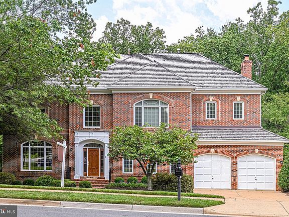 3rd image of 1812 Solitaire Ln