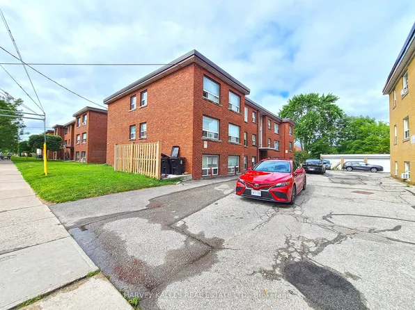 2434 Keele St, Toronto, ON