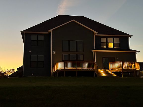 3rd image of 5215 Rose Dr