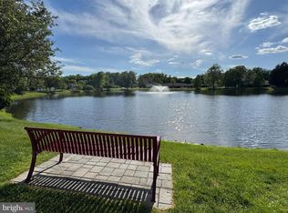 31 W Azalea Ln, Mount Laurel, NJ 08054