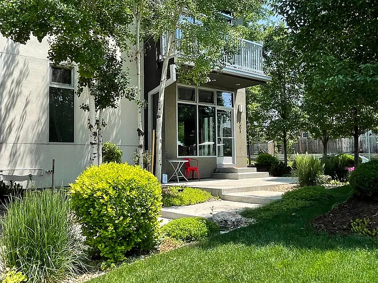 402 Harrison St — Photo 18