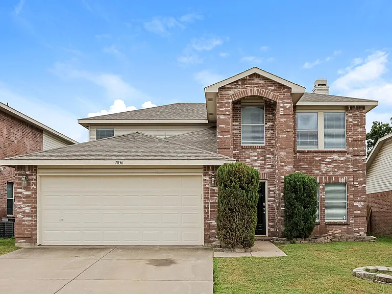 2036 Navada Way — Photo 1