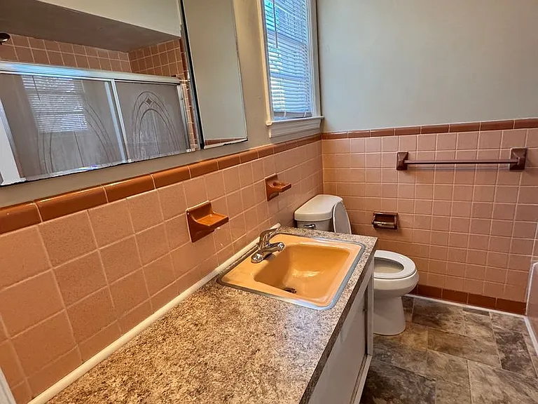 931 Ashley Ave — Photo 21