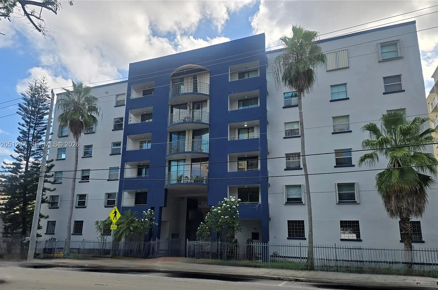 Rioplaza Condominium South — Photo 1