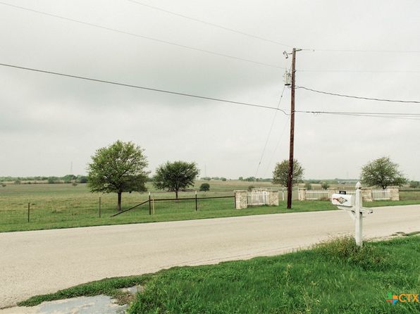 1061 Martindale Falls Rd, Martindale, TX 78655