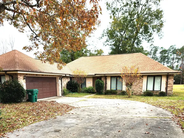 7726 Laie Pl, Diamondhead, MS 39525