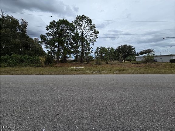 2nd image of 687 Foxchase Dr