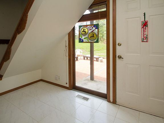 5th image of 125 Crestview Dr