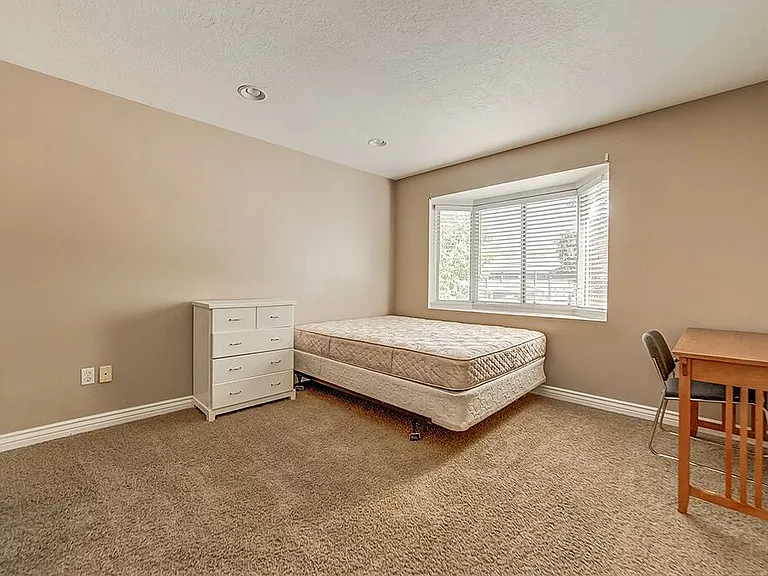 1547 N Riverside Ave #53 — Photo 8