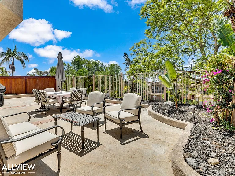2385 Country View Gln — Photo 3