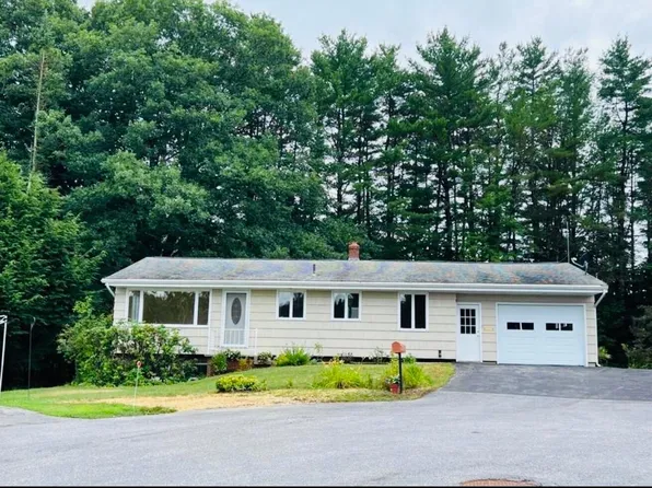 2 Carrier Place, Lewiston, ME 04240