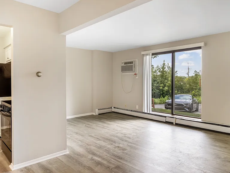 1700 Elder St #107 — Photo 6