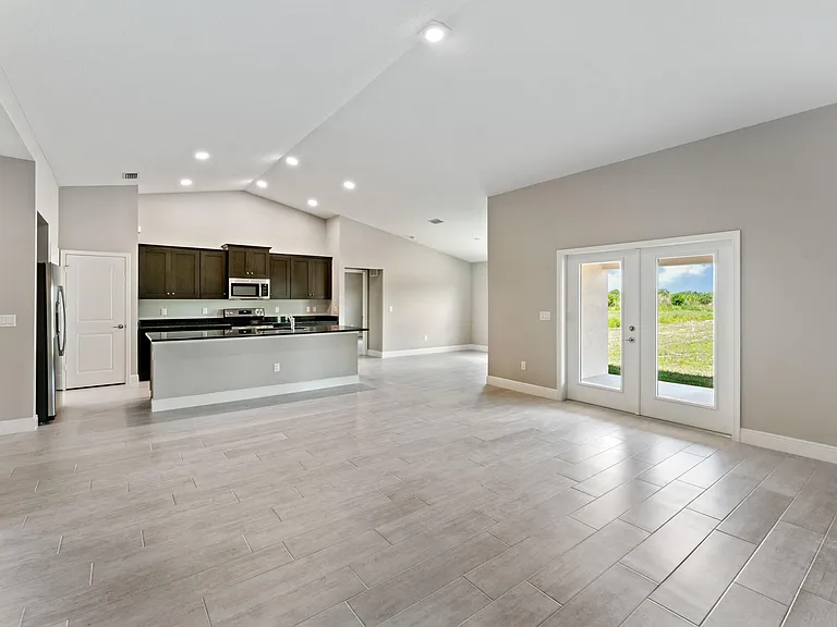 20365 Marie Ct — Photo 7
