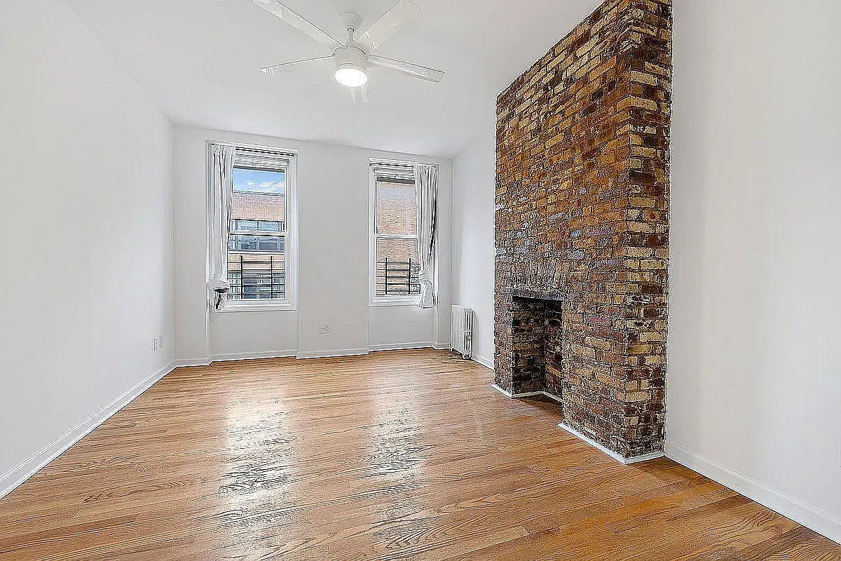 262 North 6th Street — Photo 1