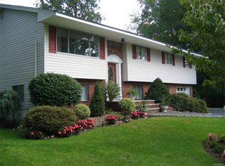 964 Tilton Rd, Valley Cottage, NY 10989