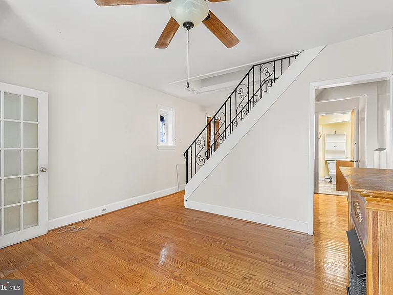 345 W Mount Pleasant Ave — Photo 5