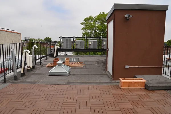 Rented by MNS | media 28