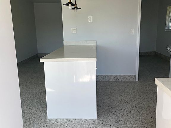 5th image of 400 NE 108th St #402