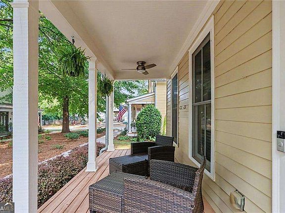 3rd image of 4113 Summers St SW