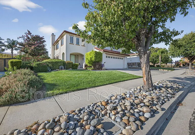 729 Copperfield Ct — Photo 58