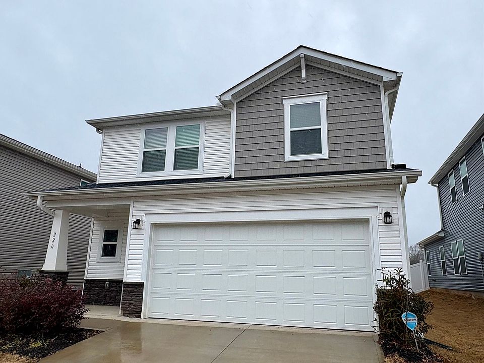 1st image of 220 Coulter Ct