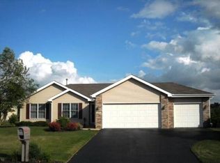 6071 Valhalla Dr, Loves Park, IL 61111