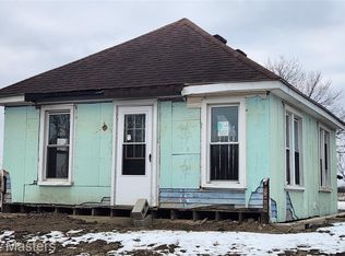 10781 Armstrong Rd, South Rockwood, MI 48179