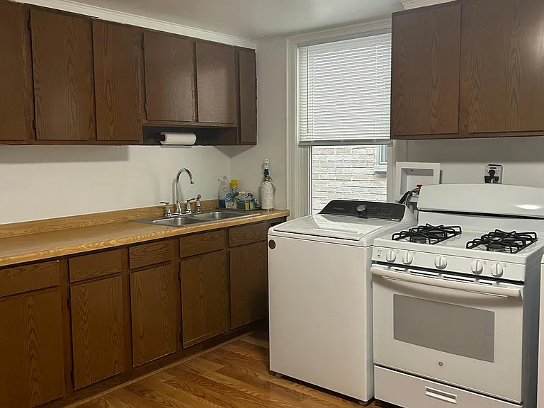 2813 S Lowe Ave #2 — Photo 6