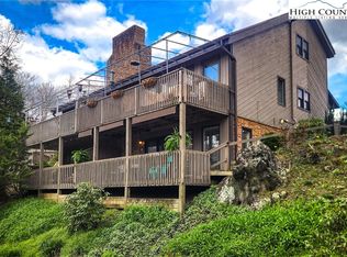 222 The Overlook Rd APT 2, Banner Elk, NC 28604