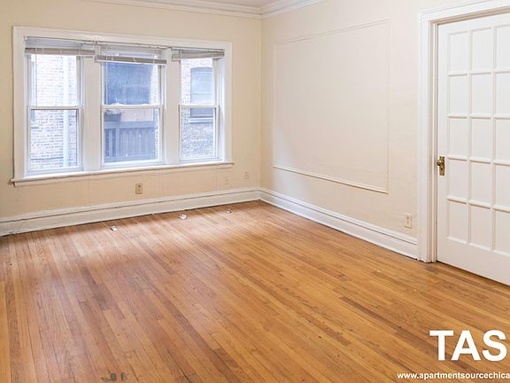 2nd image of 5465 S Everett Ave APT 106