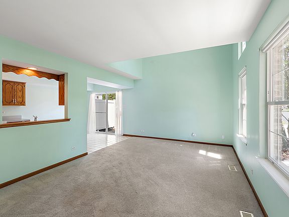 4th image of 5295 Diamond Dr #B
