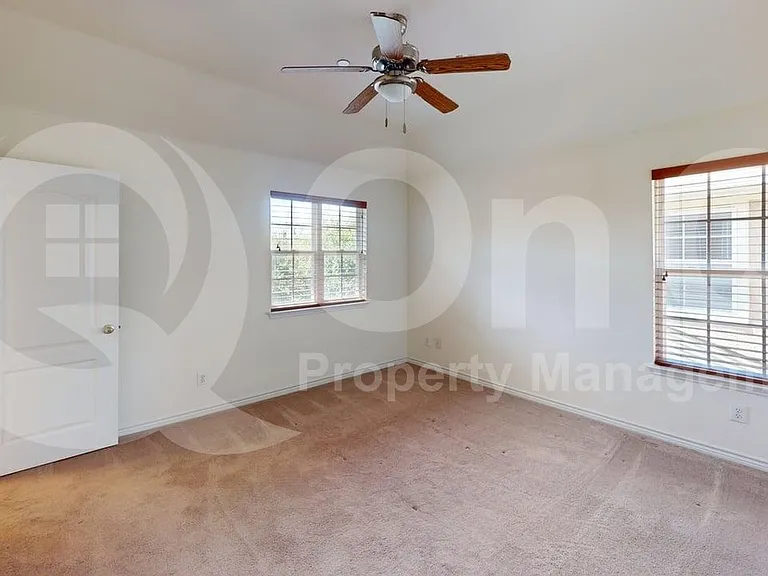 5912 Clearwater Dr — Photo 18