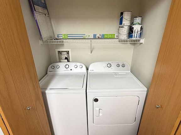 4th image of 4303 York Pl