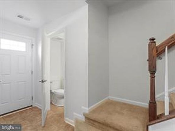 3rd image of 100 Norwood Dr
