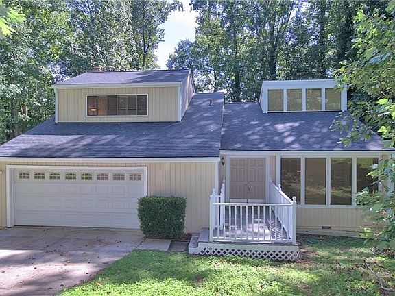 5th image of 3678 Cherokee Pl SE