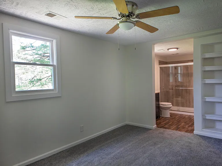 15745 Grace St — Photo 18
